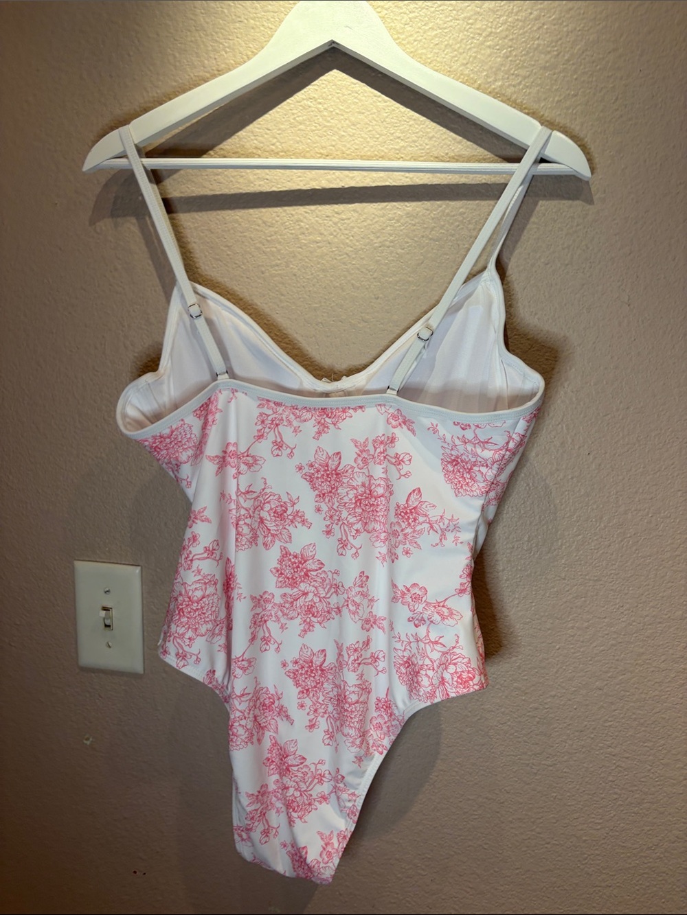 New No Boundaries Women’s Pink Toile Floral One Piece Swimsuit Large 12-14 NWOT - Picture 7 of 11